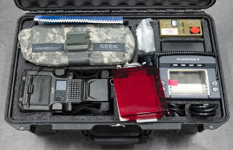 Thiết bị thu thập và kiểm tra sinh trắc học của quân đội Mỹ SEEK II, được bán trên eBay. Ảnh Ars Thiết bị thu thập và kiểm tra sinh trắc học của quân đội Mỹ SEEK II, được bán trên eBay. Ảnh Ars