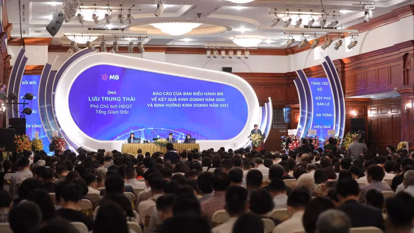 Ông Lưu Trung Thái - Tổng Giám đốc MB - trình bày tại ĐHĐCĐ thường niên năm 2021