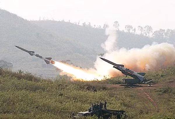 Tên lửa SAM -2 S-75 Dvina, rồng lửa Việt Nam xuất kích