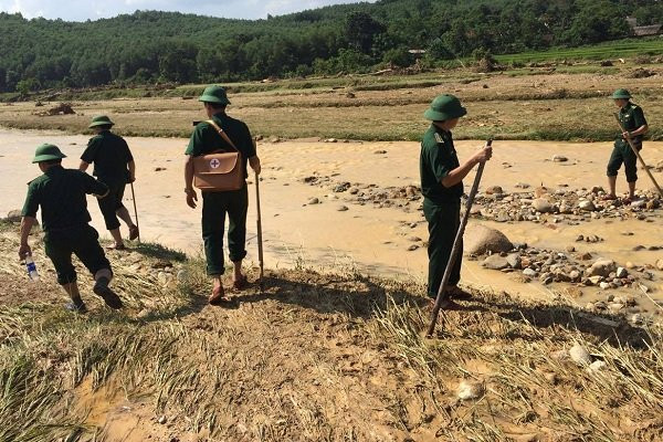 Tan hoang sau lũ quét 100 năm chưa từng có ảnh 9
