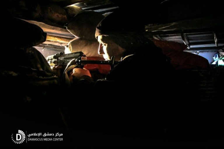 Chiến sự Syria: Quân Assad tấn công cắt đường sống phe thánh chiến ven Damascus ảnh 1