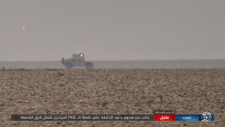 Mỹ lại không kích nhầm đồng minh, IS đánh người Kurd Syria điên đảo ảnh 17