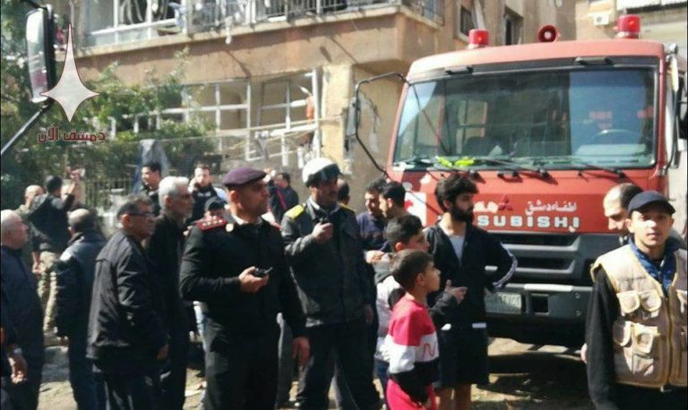 Phiến quân nã tên lửa đạn đạo khủng bố Damascus, Syria ảnh 3