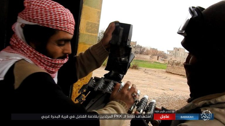 Mỹ lại không kích nhầm đồng minh, IS đánh người Kurd Syria điên đảo ảnh 1