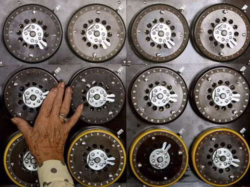 Phan dang cay nguoi giai bi an may mat ma Enigma-Hinh-3