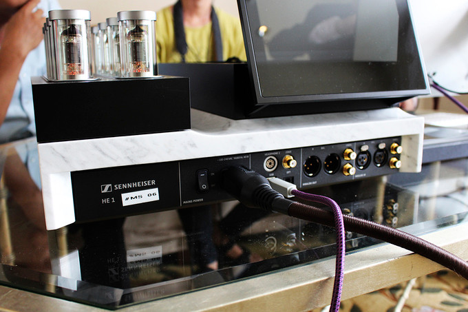 Tai nghe giá 1,7 tỷ đồng tại Việt Nam ảnh 4