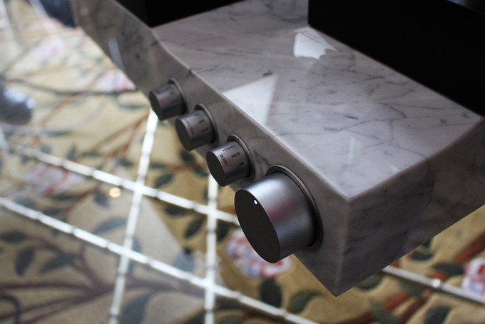 Tai nghe giá 1,7 tỷ đồng tại Việt Nam ảnh 3