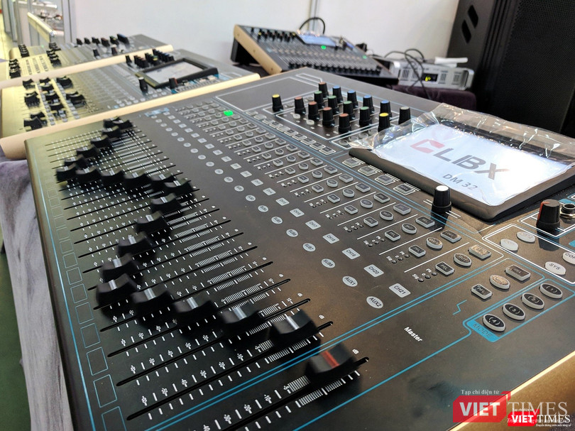 Trải nghiệm VR và AR tại Triển lãm VIBASHOW & VIETCON 2018 ảnh 19