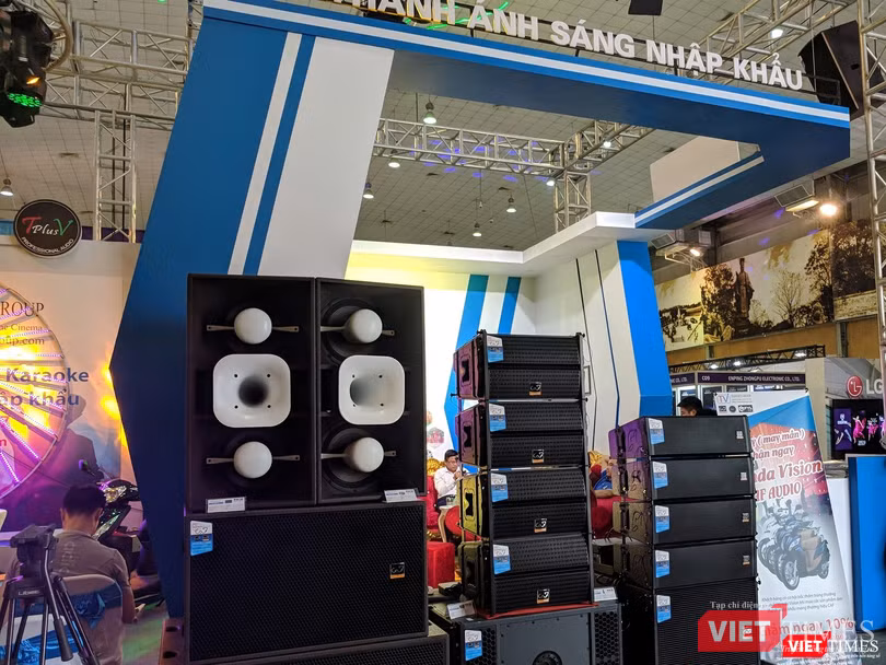 Trải nghiệm VR và AR tại Triển lãm VIBASHOW & VIETCON 2018 ảnh 13
