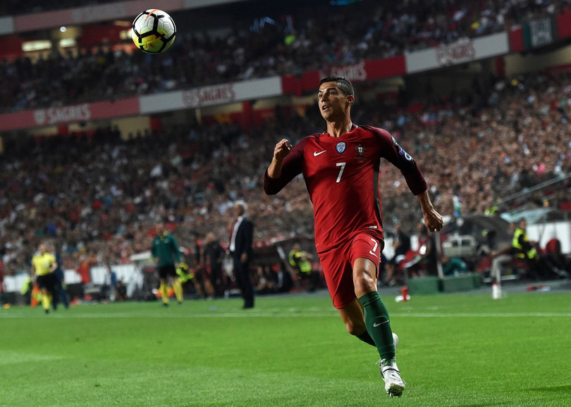 World Cup 2018 có thể sẽ là lần cuối cùng CR7 trình diễn trên sân khấu lớn nhất của bóng đá thế giới. Nguồn: TheNational World Cup 2018 có thể sẽ là lần cuối cùng CR7 trình diễn trên sân khấu lớn nhất của bóng đá thế giới. Nguồn: TheNational