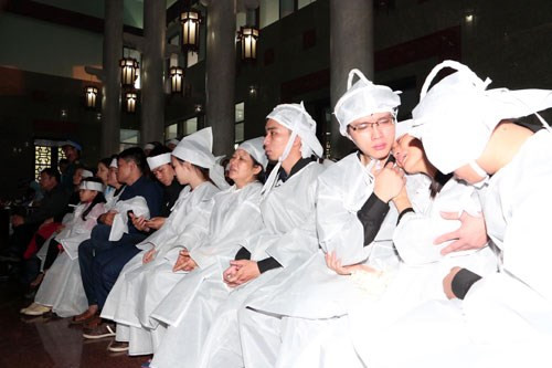 Lễ tang 4 cán bộ, sĩ quan hy sinh trong tai nạn rơi trực thăng hôm 28.1 được tổ chức trang trọng tại nhà tang lễ Bộ Quốc phòng, khu vực phía nam