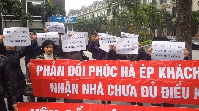 Sau nhiều lần biểu tình tại công trường, trụ sở Phúc Hà Group cuối cùng Tổng giám đốc Phúc Hà Group đã đồng ý đối thoại với khách hàng