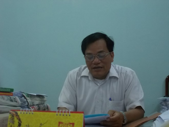 Chủ tịch huyện Quế Sơn trao đổi về vấn đề.