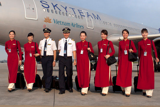Đồng phục cũ của phi hành đoàn Vietnam Airlines