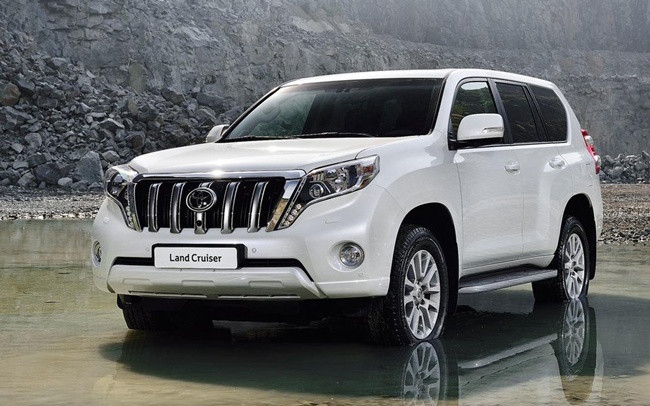 So sánh Toyota Land Cruiser Prado với Ford Explorer 2017 ảnh 8