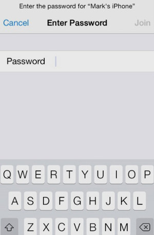 Hướng dẫn phát WiFi bằng iPhone: Nhập mật khẩu để vào mạng bằng điểm truy cập vừa tạo trên iPhone của bạn từ thiết bị khác.