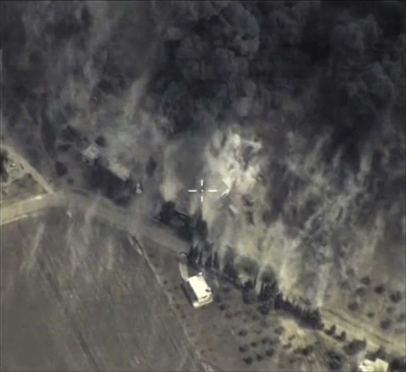 Bom FAB-500 không quân Nga xé nát trận địa kẻ thù