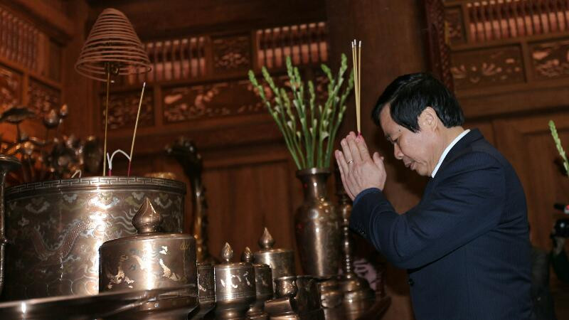 Bộ TT&TT dâng hương báo công nhiệm kỳ với Bác ảnh 6