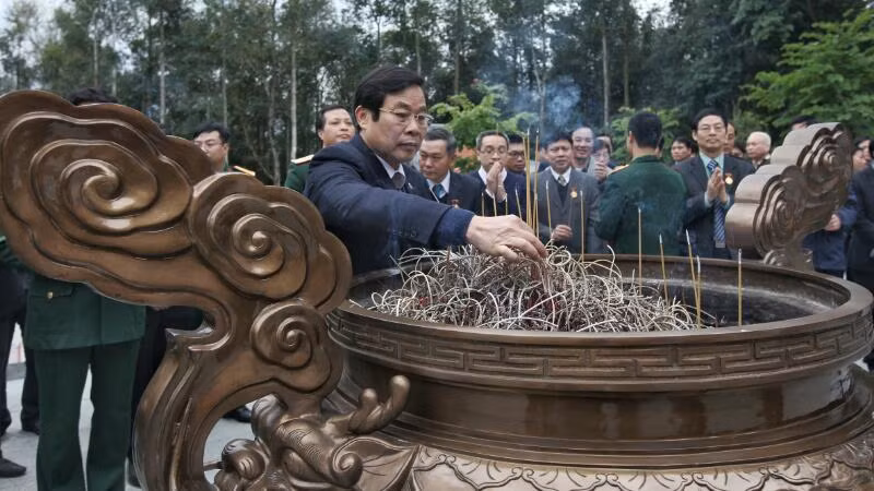 Bộ TT&TT dâng hương báo công nhiệm kỳ với Bác ảnh 4