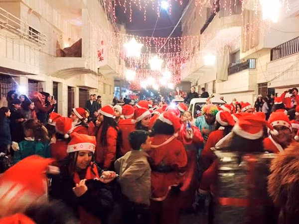 Quân đội Syria dồn dập tấn công, vây diệt khủng bố dịp năm mới ảnh 12 Quân đội Syria dồn dập tấn công, vây diệt khủng bố dịp năm mới ảnh 12