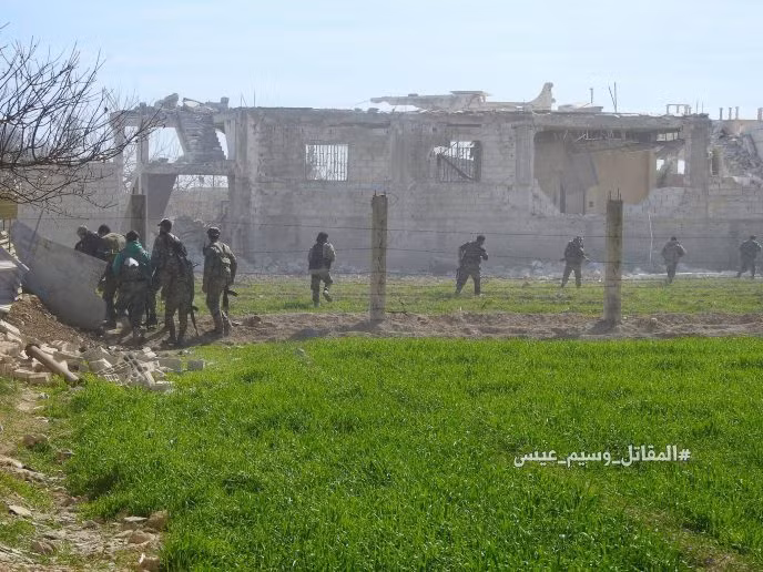 “Hổ Syria” chủ công xung trận chiếm thị trấn trọng yếu, sắp chia cắt Đông Ghouta ảnh 5