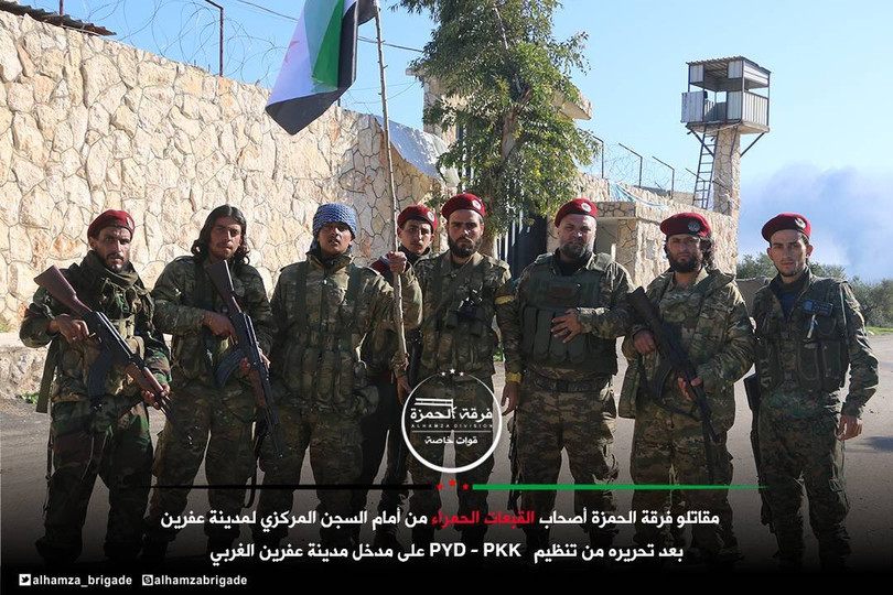 Lực lương FSA và quân đội Thổ Nhĩ Kỳ trên địa bàn nhà tù thành phố Afrin, vừa bị chiếm ngày 17.03.2018 - ảnh truyền thông Thổ Nhĩ Kỳ EHA