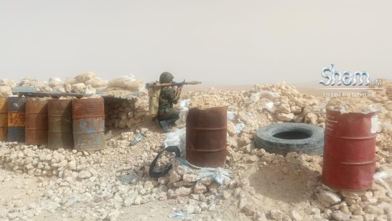 Quân Syria tấn công mở rộng kiểm soát sát căn cứ Mỹ trên sa mạc Damascus ảnh 6