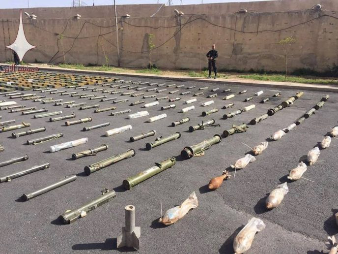 Quân đội Syria chiếm giữ lượng vũ khí lớn chuyển vào tử địa Đông Ghouta ảnh 7