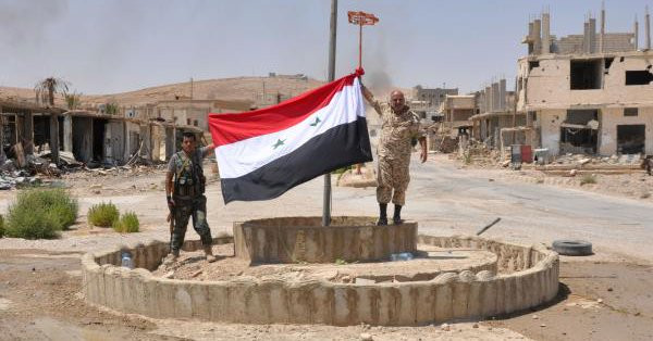 Binh sĩ Syria trong khu vực Trạm T-3 sau cuộc tấn công - ảnh Arab News