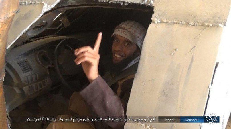 IS tung xe bom tự sát tấn công SDF do Mỹ hậu thuẫn ảnh 3