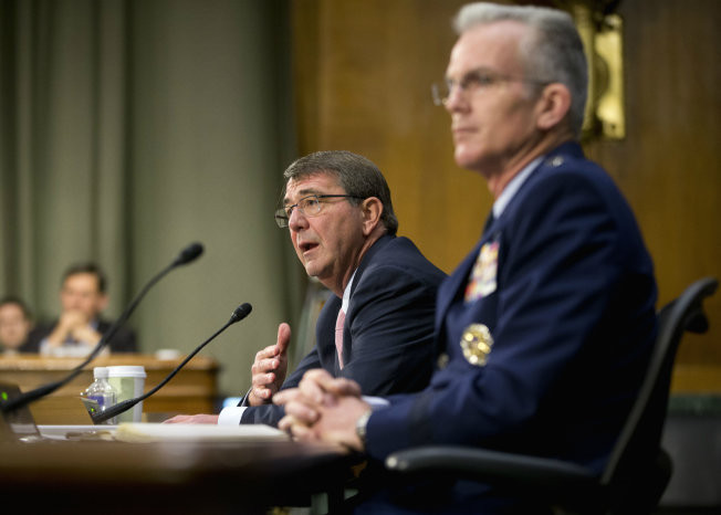 Bộ trưởng Quốc phòng Carter và tướng Selva điều trần tại Thượng viện Mỹ