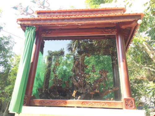 Choáng trước đồ quý trong biệt phủ 100 tỉ của đại gia vàng ở đèo Hải Vân ảnh 10