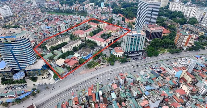 Khách sạn Kim Liên nằm ở khu đất vàng trung tâm thành phố Hà Nội. 