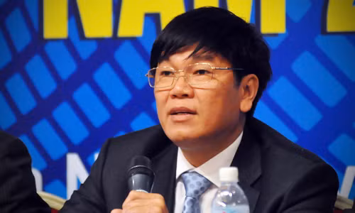 Tài sản chứng khoán của ông Trần Đình Long và vợ hao hụt trong năm 2015 vì giá cổ phiếu. Ảnh: N.M