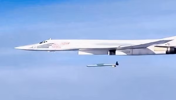 Video: những cảnh quay đẹp Tu-160 phóng tên lửa hành trình ở Syria