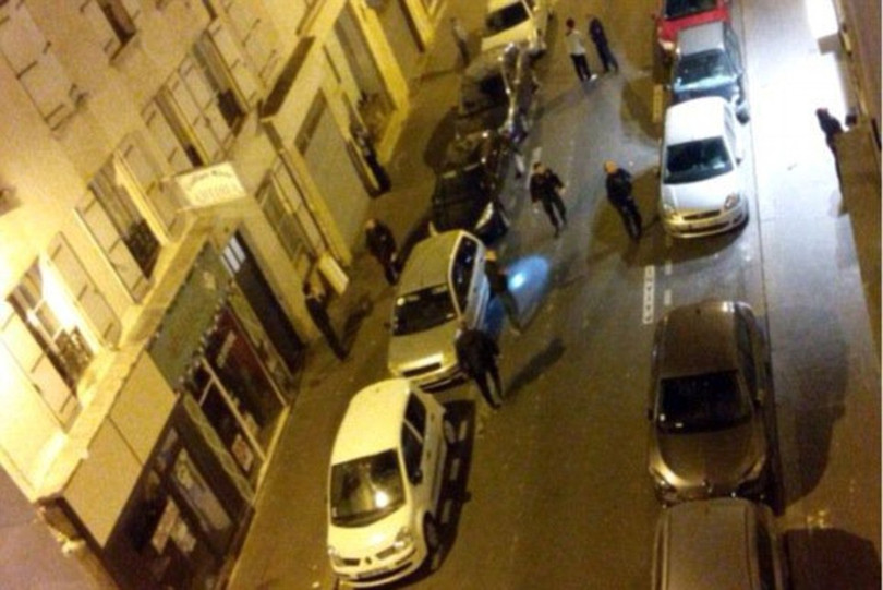  Những khoảnh khắc hãi hùng vụ tấn công đẫm máu tại Paris ảnh 35