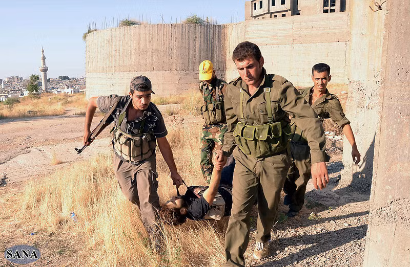 Những khoảnh khắc khủng khiếp trong cuộc chiến địa ngục ở Syria