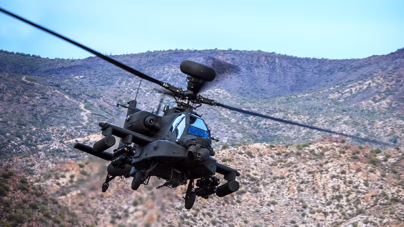 “Thần chết” Apache Mỹ bay theo đoàn xe IS nhưng...không làm gì