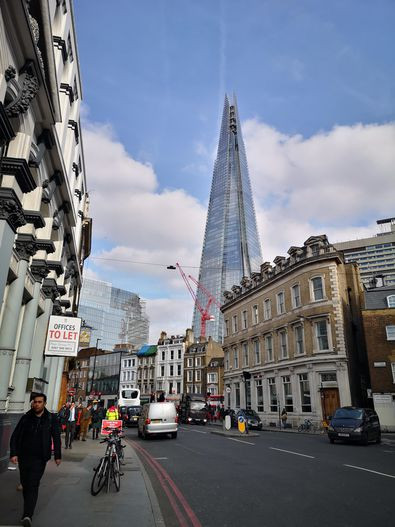 Trên tay Huawei P20 Pro: “Triệu phú pixel” mới với cụm 3 camera ảnh 15