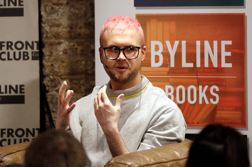 Chistopher Wylie, kỹ thuật viên đưa vụ bê bối rò rỉ thông tin của Facebook ra ánh sáng đã bị đóng cả tài khoản Facebook và Instagram. Nguồn: 860News