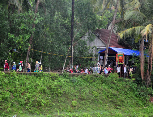 Tỉnh ủy Bình Định: 'Bí thư huyện và cô gái chết do khí gas' ảnh 1