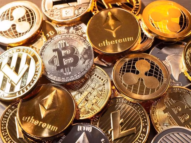 Đầu tư Bitcoin năm 2022: Không còn thăng hoa nhưng vẫn hơn mua vàng?
