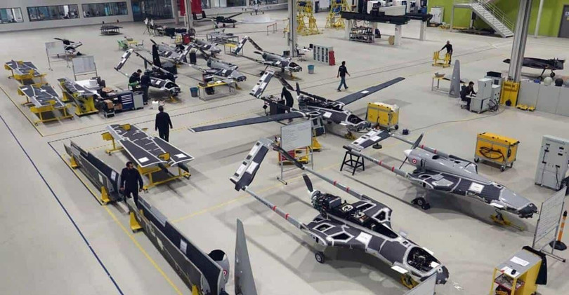 Dây chuyền sản xuất máy bay không người lái Bayraktar TB2. Ảnh Baykar