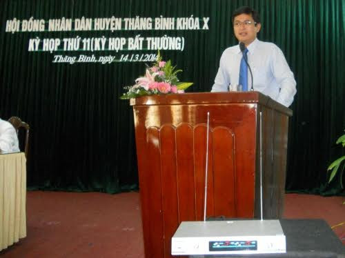 Giật mình giám đốc sở tuổi 30... ảnh 1