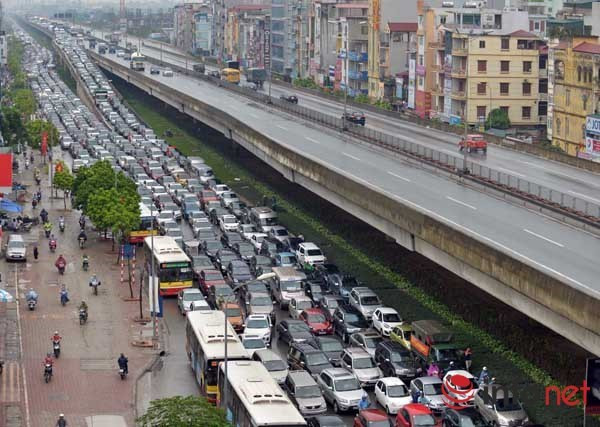 P.GĐ Sở GTVT Hà Nội "phê" nhiều người mua ô tô cho “oách” ảnh 2