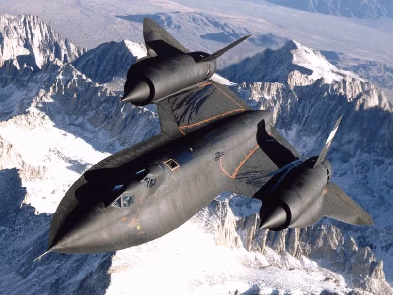 Máy bay trinh sát tầm xa SR-71 Blackbird của không quân Mỹ 