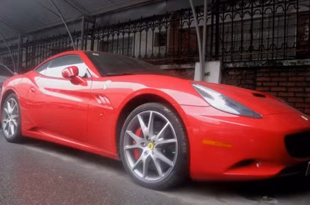 Xóa dớp cô hồn, đại gia đua nhau mua ôtô 10 tỷ ảnh 2