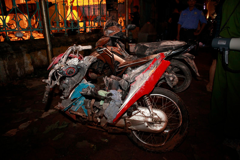 35 nhân viên thoát chết kỳ diệu trong vụ sập nhà cổ 107 phố Trần Hưng Đạo ảnh 7