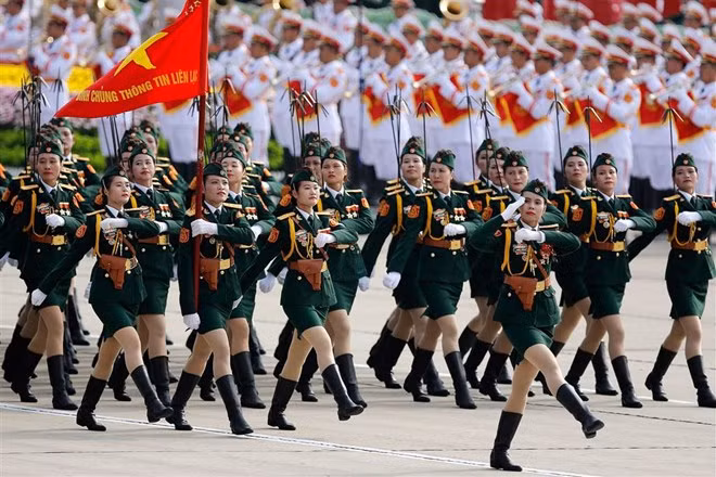 Lễ diễu binh hoành tráng mừng Quốc khánh Việt Nam trên báo chí quốc tế ảnh 6