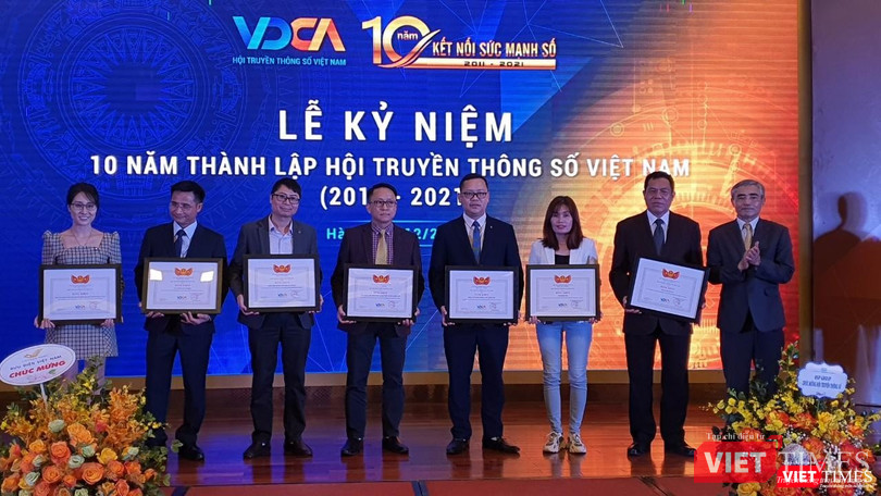 Tạp chí Điện tử VietTimes là một trong 7 đơn vị tiêu biểu được nhận bằng khen của VDCA